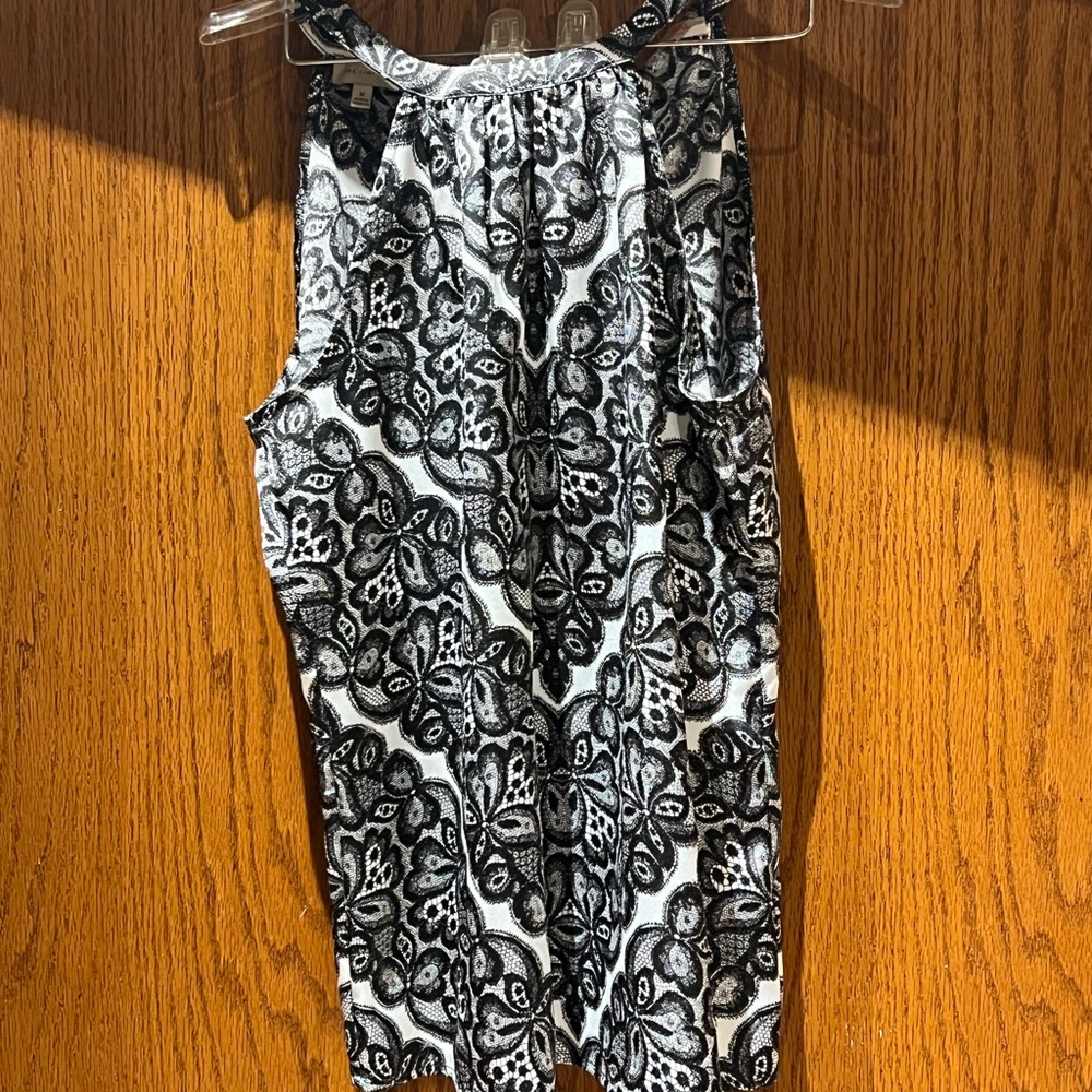 Black and White Patterned Sleeveless Top